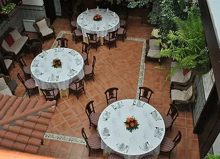Rural Victoria Hotel 3*